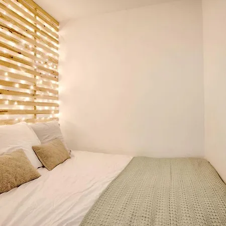 Avec Espace Nuit En Plein Centre De Ντοβίλ